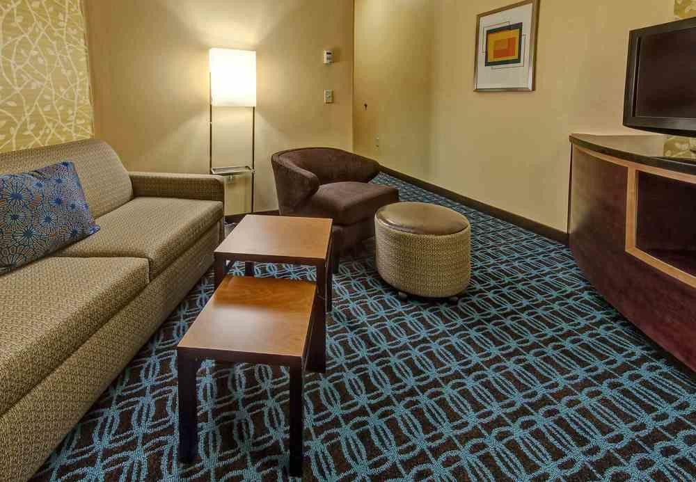 Fairfield Inn & Suites By Marriott Oklahoma City Nw Expressway/Warr Acres Exterior photo